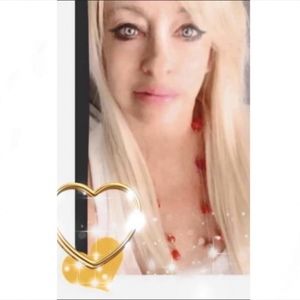 Meet your Posher, Deborah